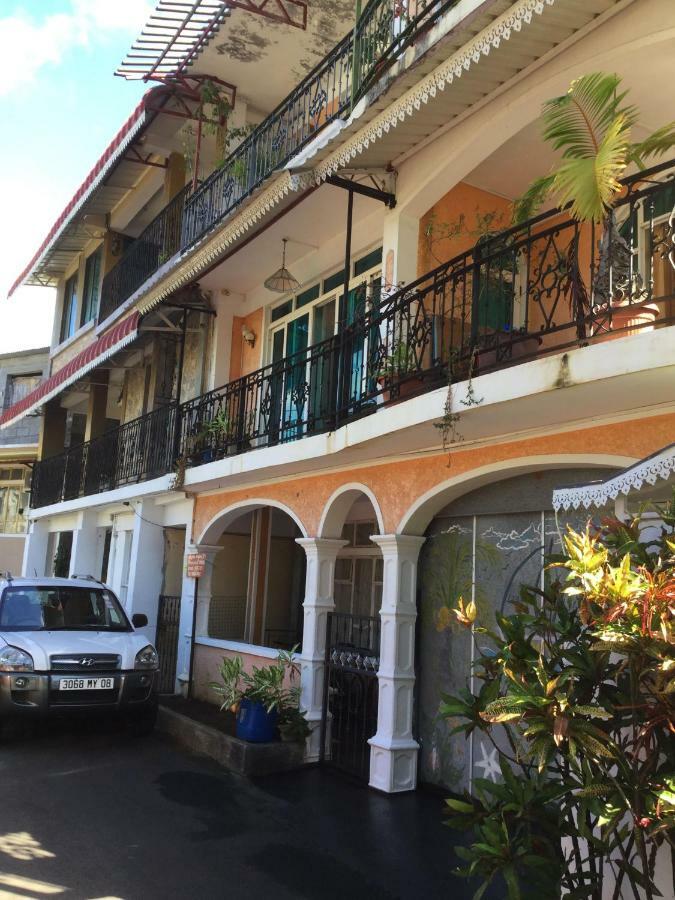 Le Bamboo Guesthouse Mahébourg Exterior foto
